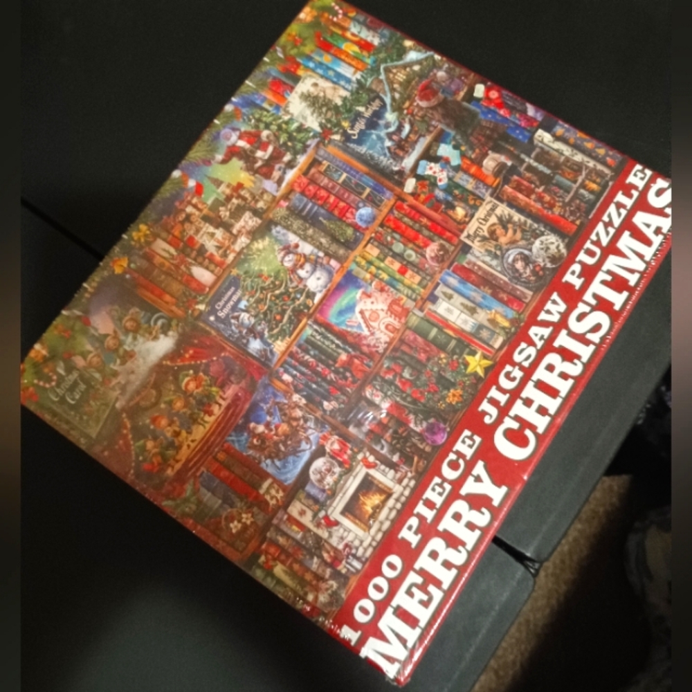NWT Christmas Jigsaw Puzzle 1000 Pieces